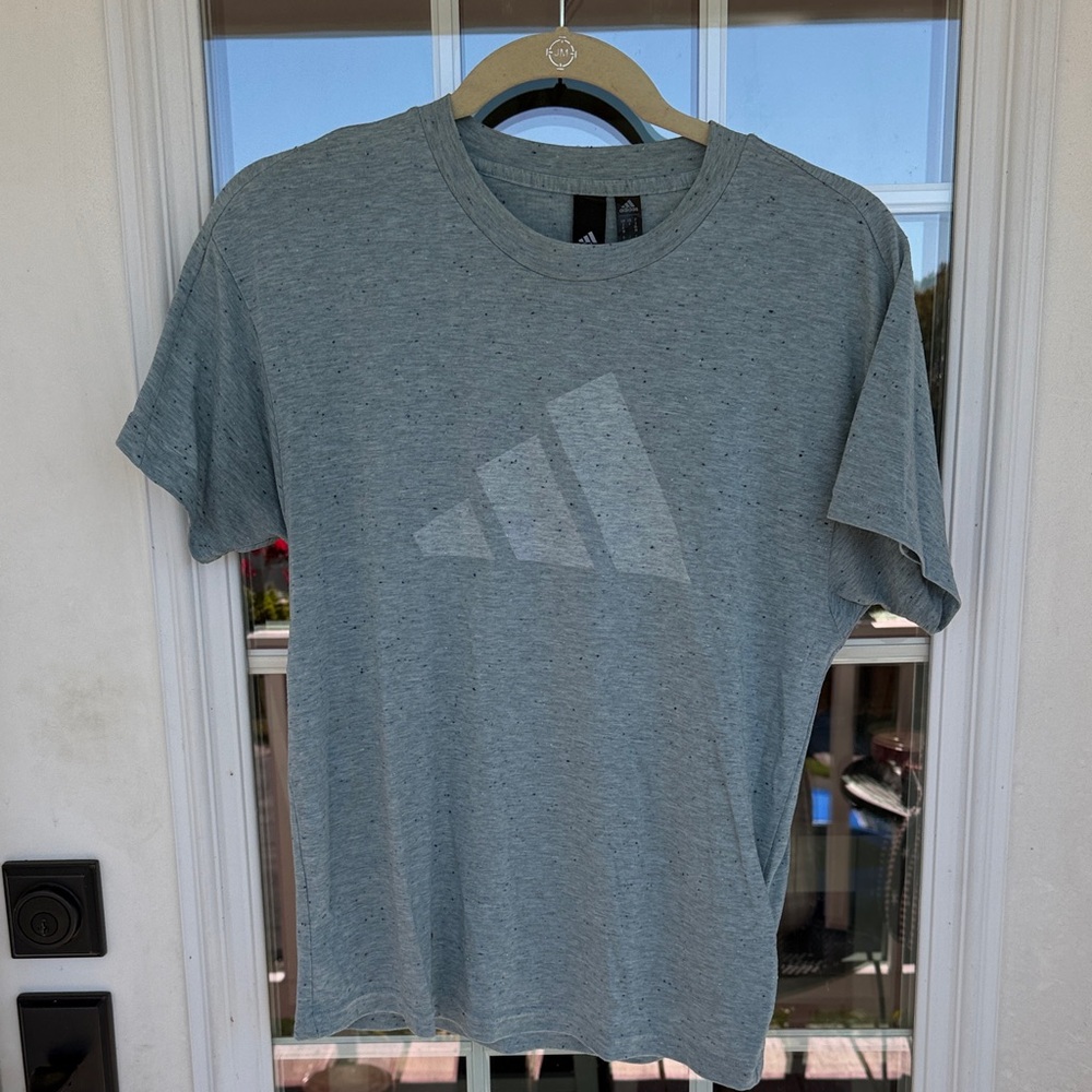 Adidas Women’s Heathered Blue/Gray Tee Small